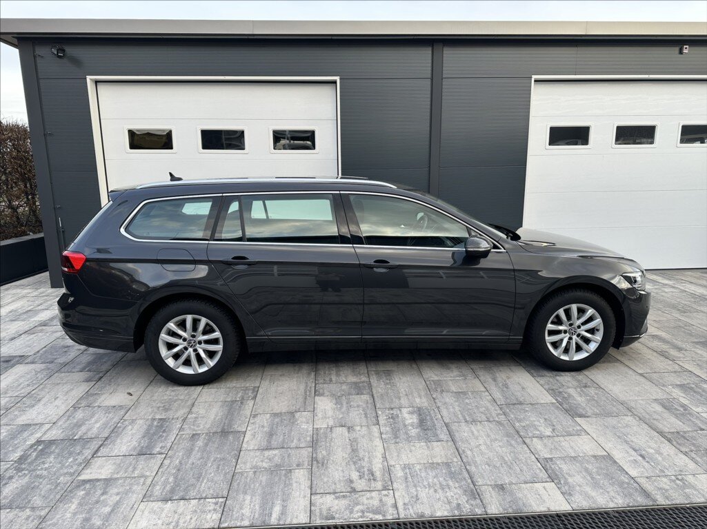 Volkswagen Passat Kombi 1,5 l 110 kw