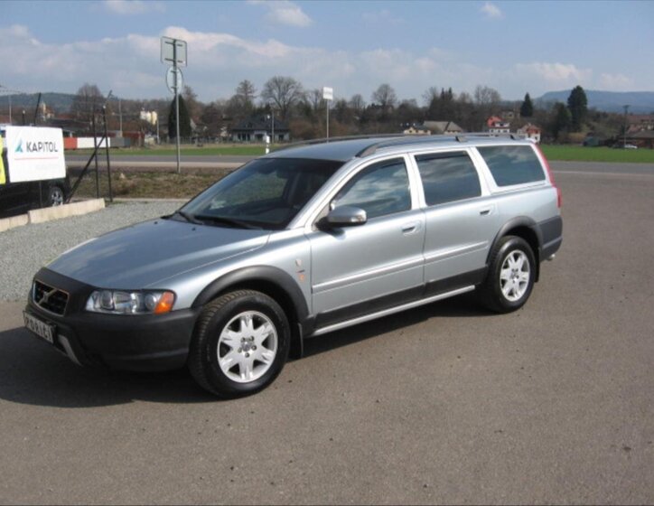 Volvo XC70 Kombi 2,4 l 136 kw