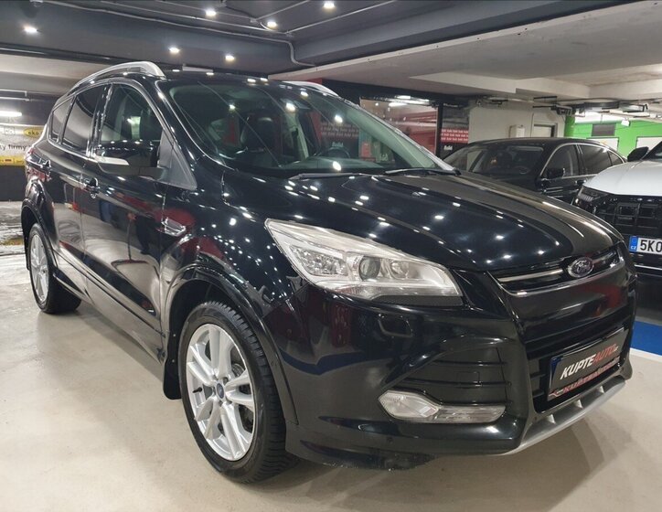 Ford Kuga 1