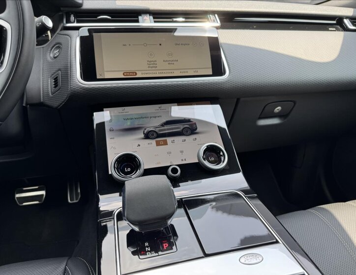 Land Rover Range Rover Velar SUV / Terénní 2,0 l 150 kw