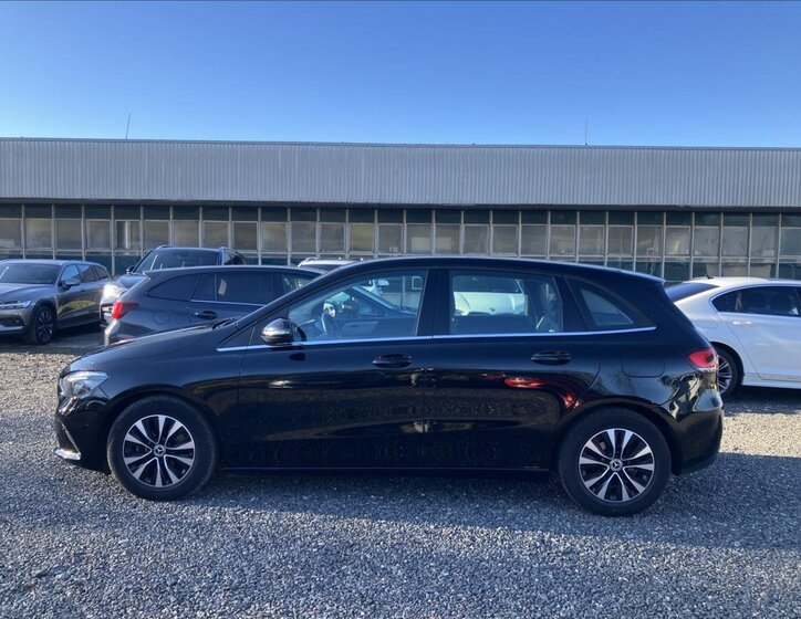 Mercedes-Benz Třídy B Hatchback 1,3 l 100 kw