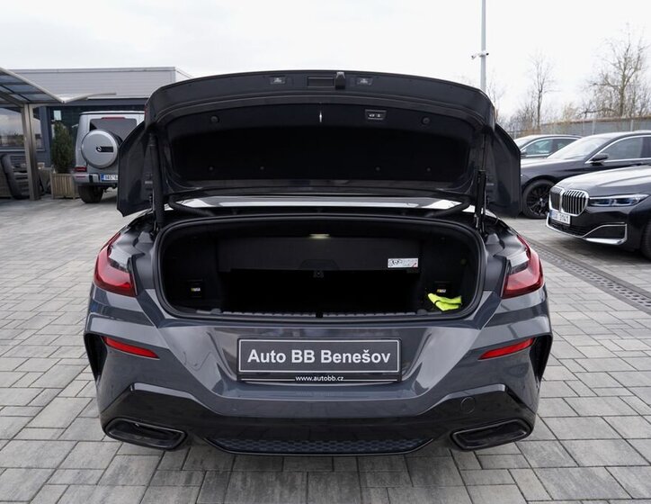 BMW Řada 8 Kabriolet 4,4 l 390 kw