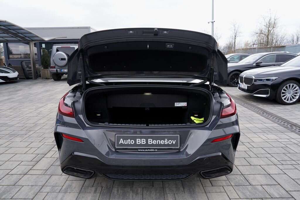 BMW Řada 8 Kabriolet 4,4 l 390 kw