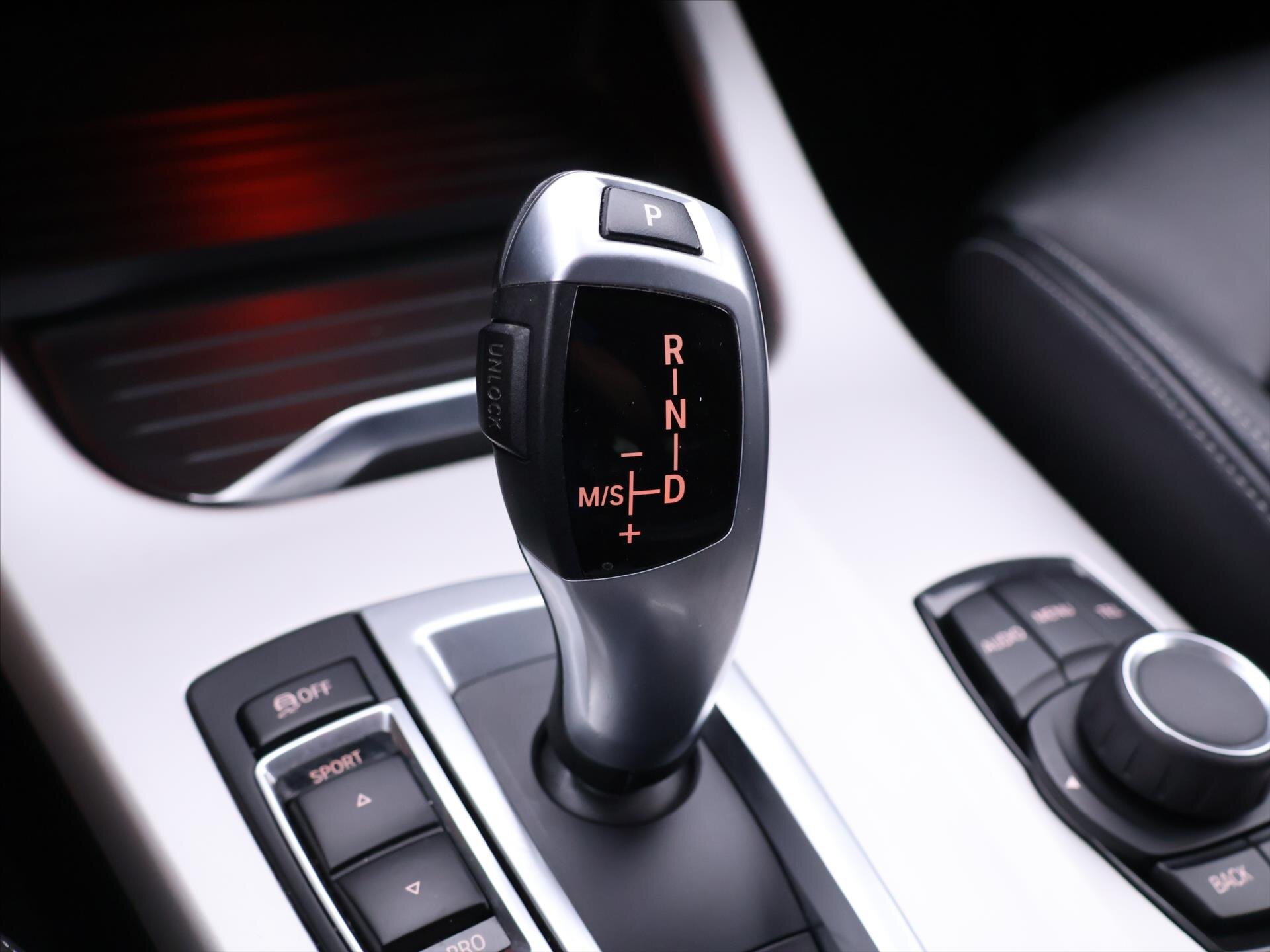 BMW X3 SUV 2,0 l 140 kw