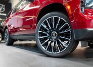 Chevrolet Suburban SUV 6,2 l 313 kw