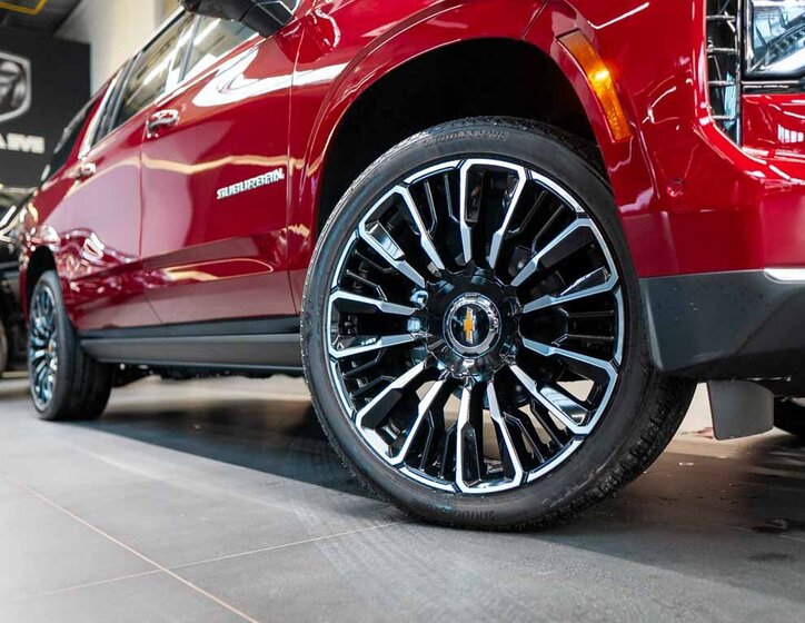 Chevrolet Suburban SUV 6,2 l 313 kw