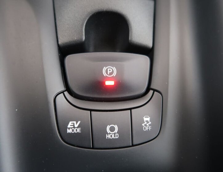 Toyota C-HR SUV / Terénní 1,8 l 72 kw