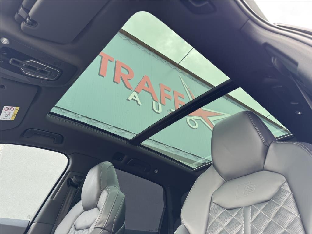 Audi SQ7 Kombi 4,0 l 320 kw