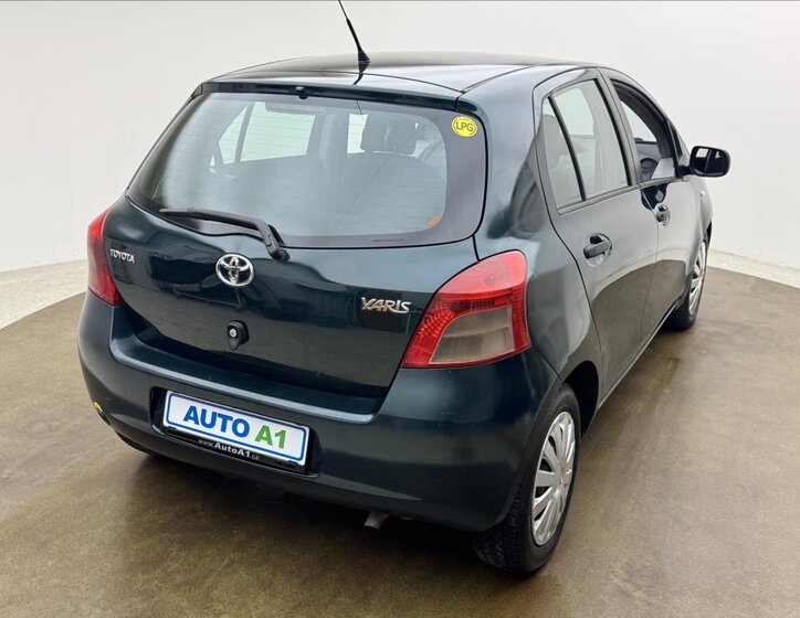 Toyota Yaris Hatchback 1,3 l 64 kw