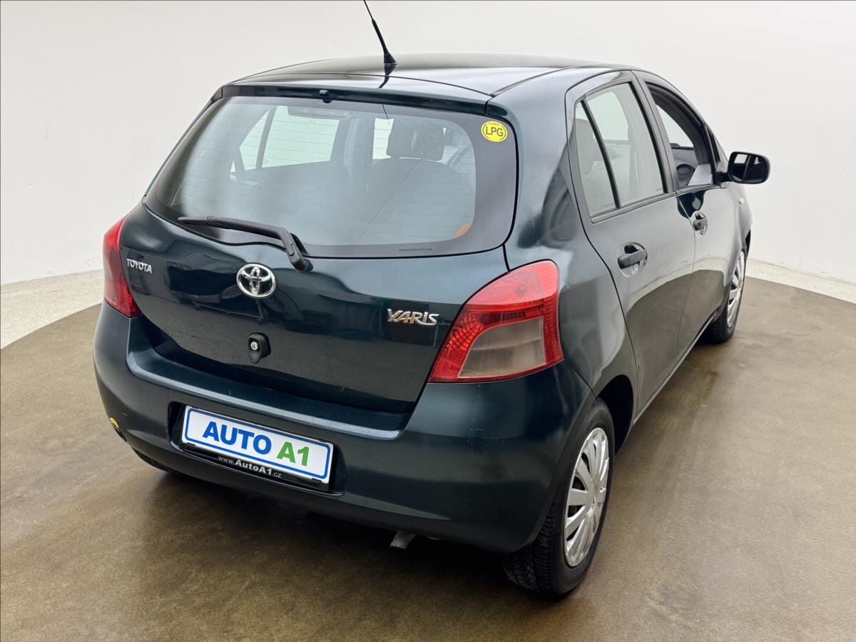 Toyota Yaris Hatchback 1,3 l 64 kw