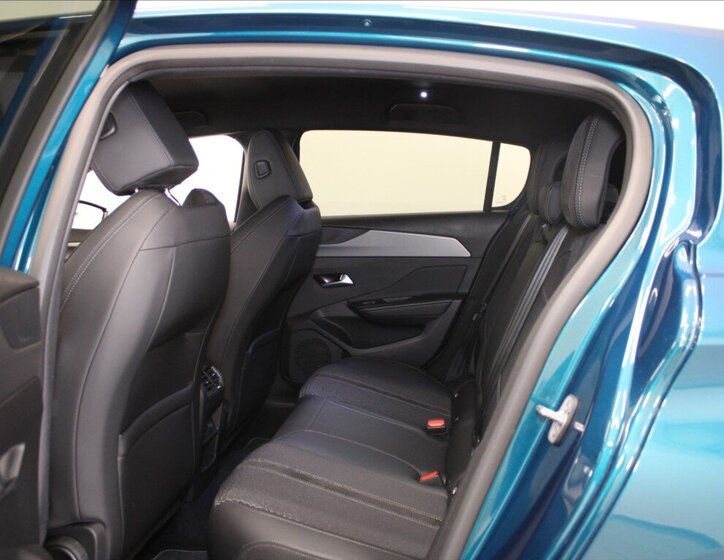 Peugeot 308 Hatchback 1,2 l 96 kw