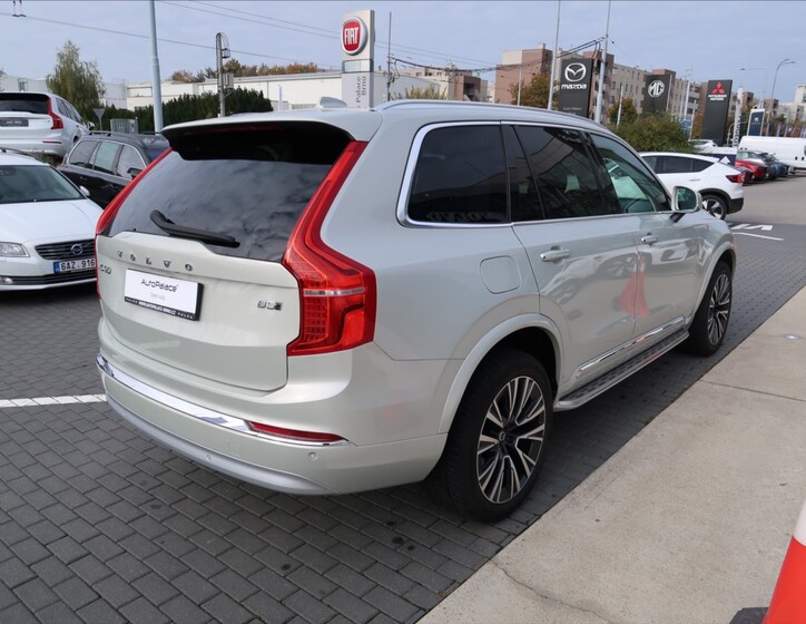Volvo XC90 4