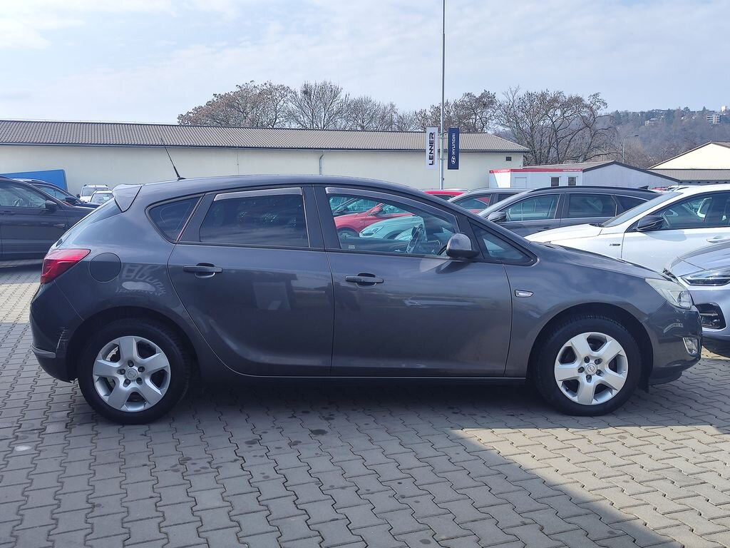 Opel Astra Hatchback 1,4 l 74 kw