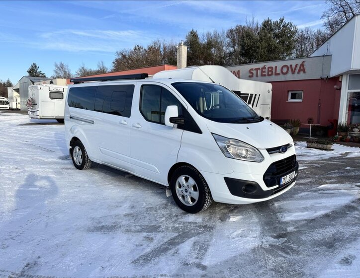 Ford Tourneo Custom 2