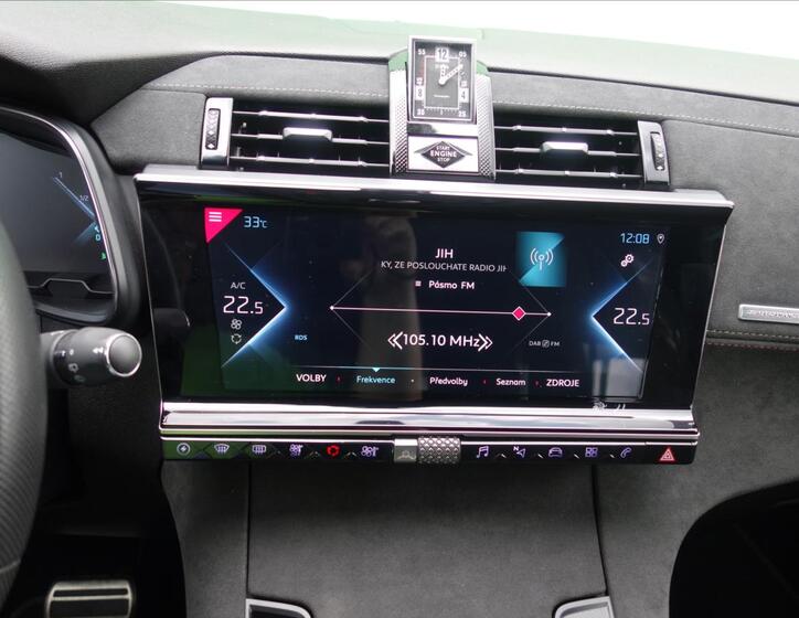 DS Automobiles DS7 Crossback 21