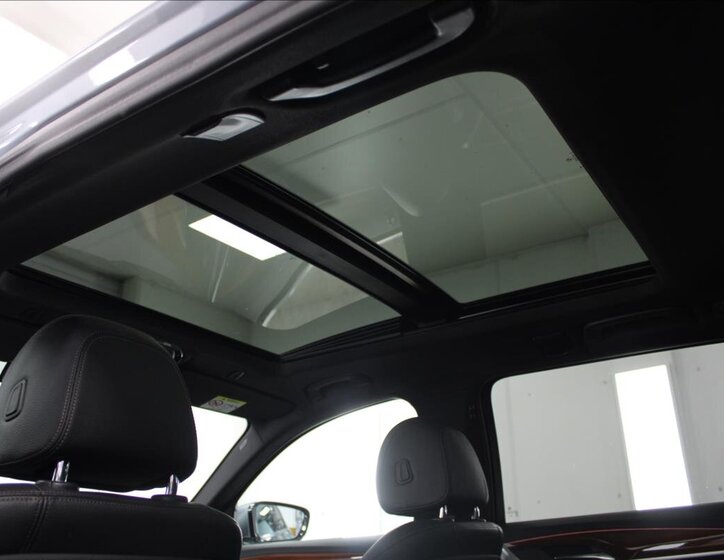 BMW Řada 5 Kombi 2,0 l 140 kw