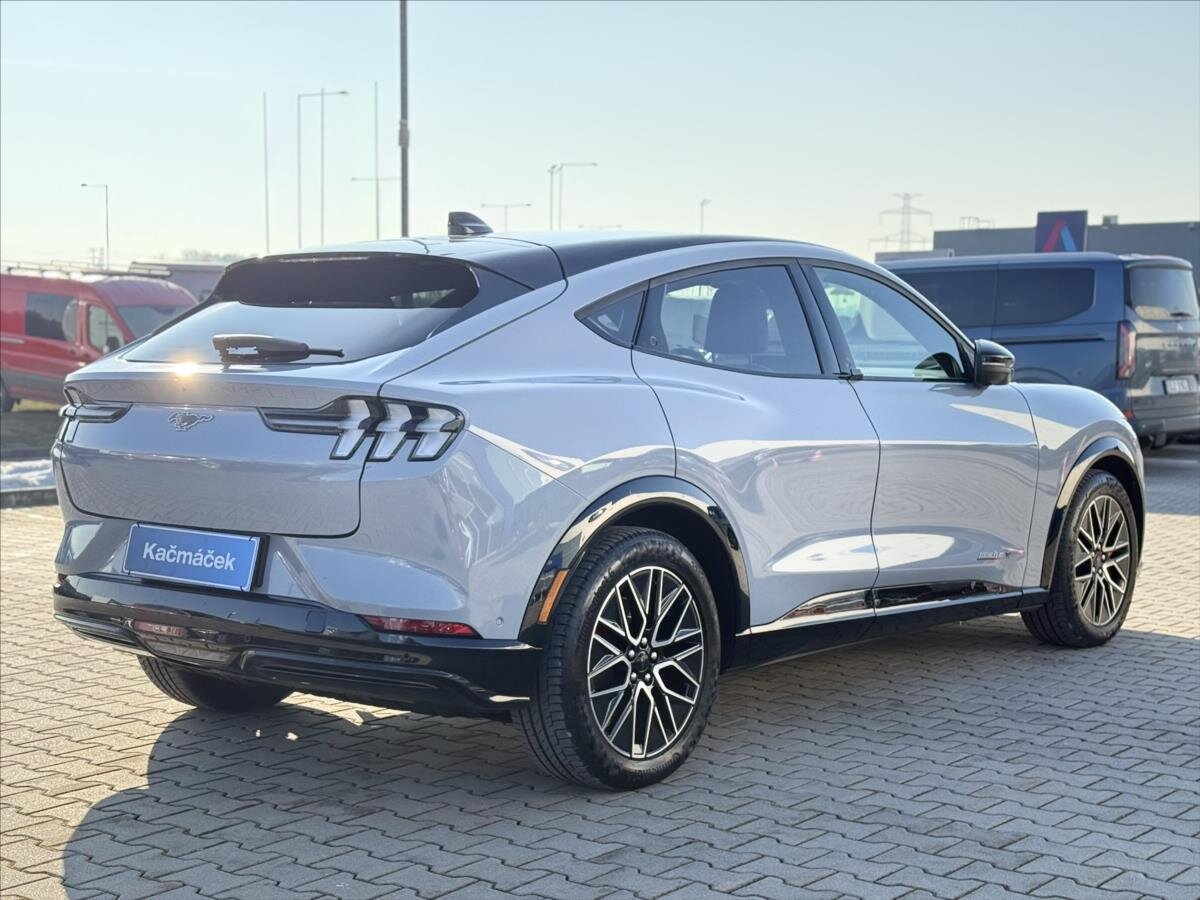 Ford Mustang Mach-E Hatchback 0,0 225 kw