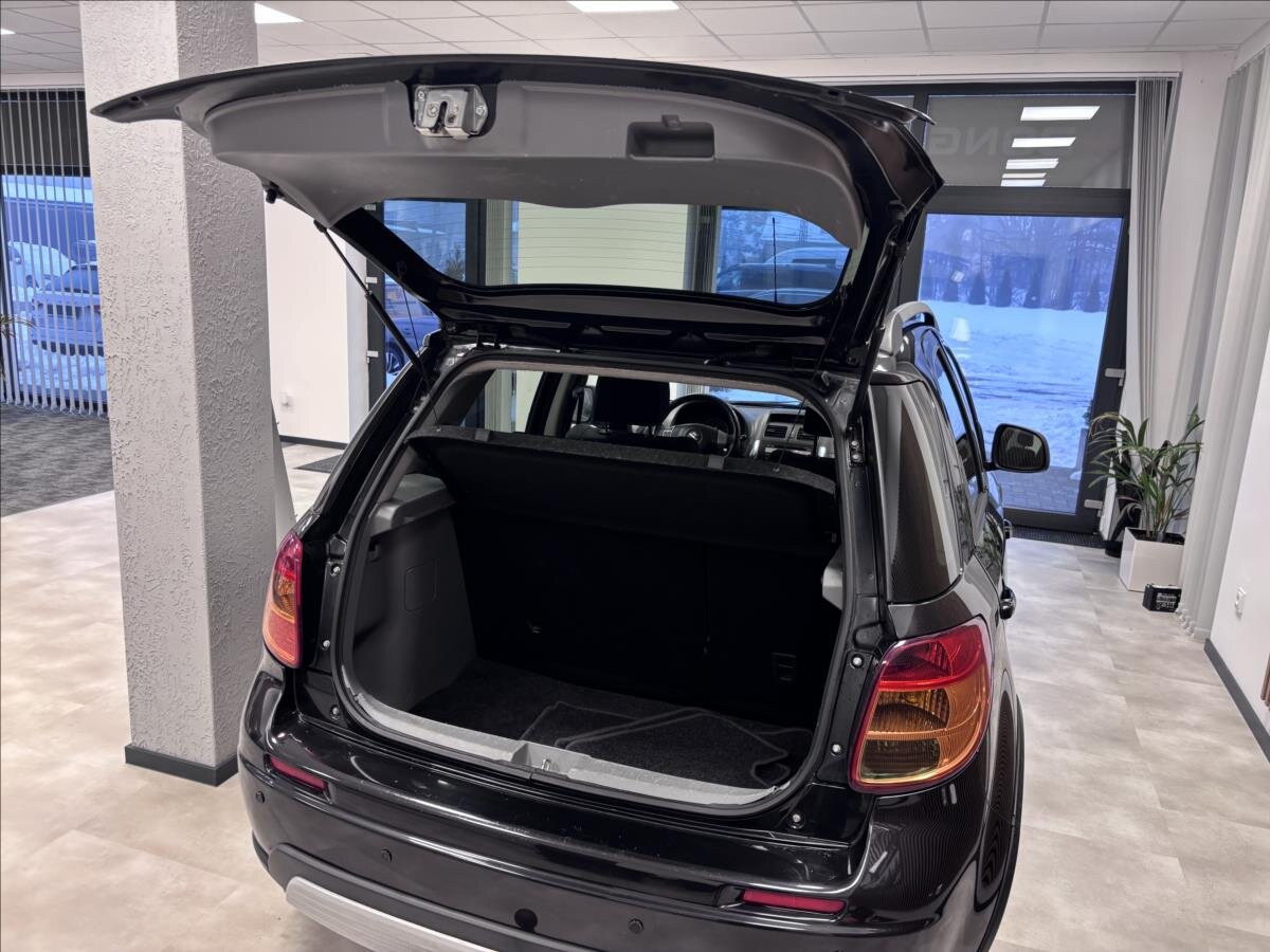 Suzuki SX4 Hatchback 1,6 l 79 kw