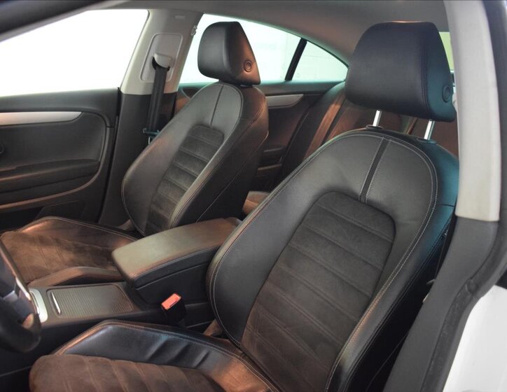 Volkswagen Passat CC Sedan / Limuzína 2,0 l 105 kw