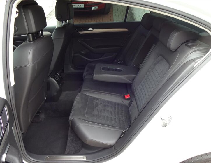 Volkswagen Passat Sedan 2,0 l 110 kw