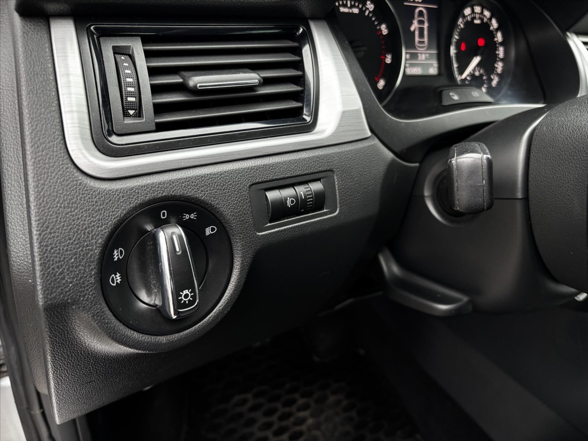 Škoda Rapid Liftback 1,2 l 63 kw