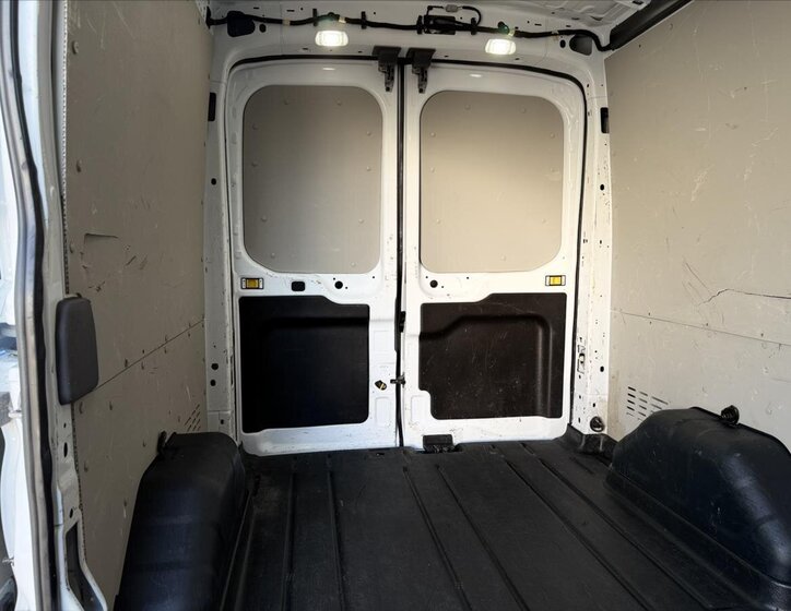 Ford Transit Skříň 2,0 l 96 kw