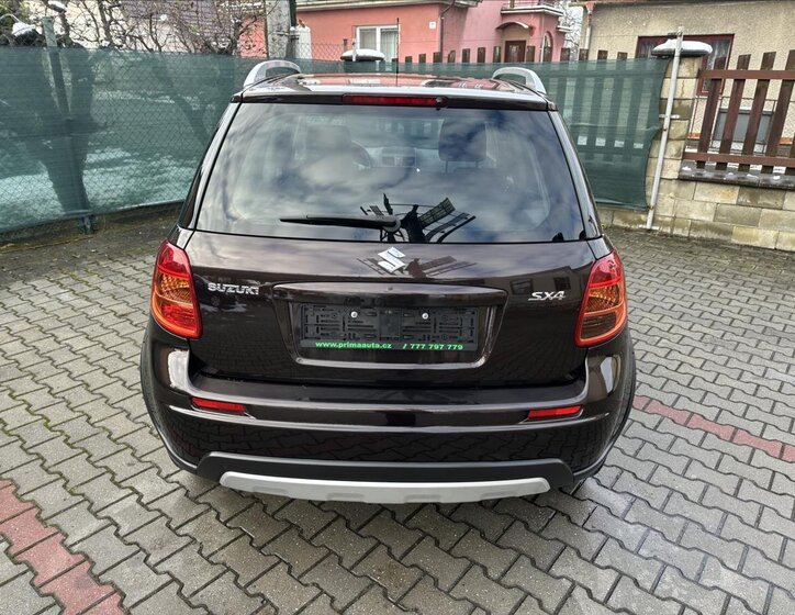 Suzuki SX4 Hatchback 1,6 l 88 kw