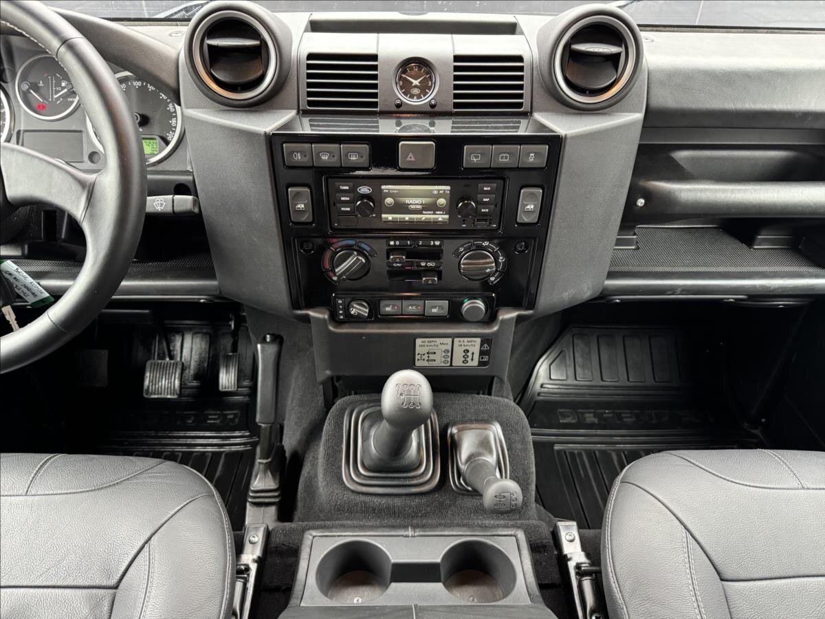 Land Rover Defender Skříň 2,2 l 90 kw