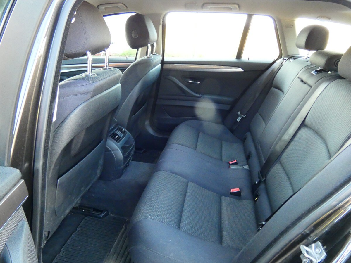 BMW Řada 5 Kombi 2,0 l 135 kw