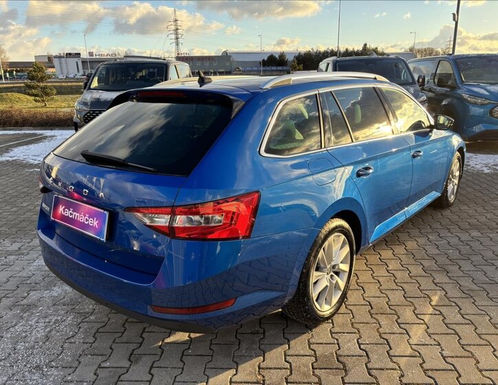 Škoda Superb Kombi 2,0 l 110 kw