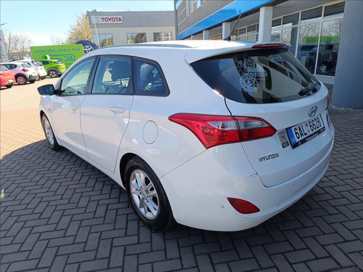 Hyundai i30 Kombi 1,6 l 88 kw