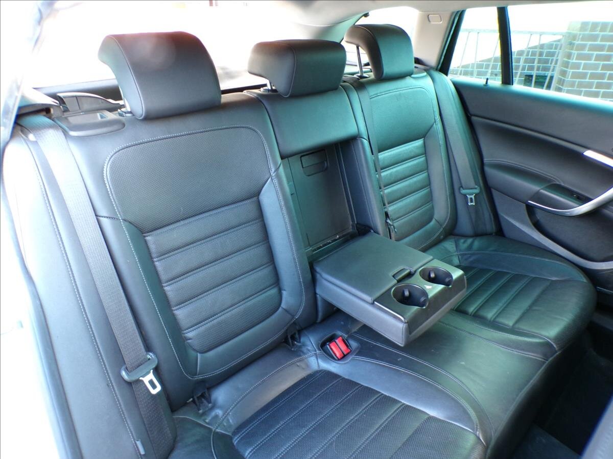 Opel Insignia Kombi 2,0 l 118 kw