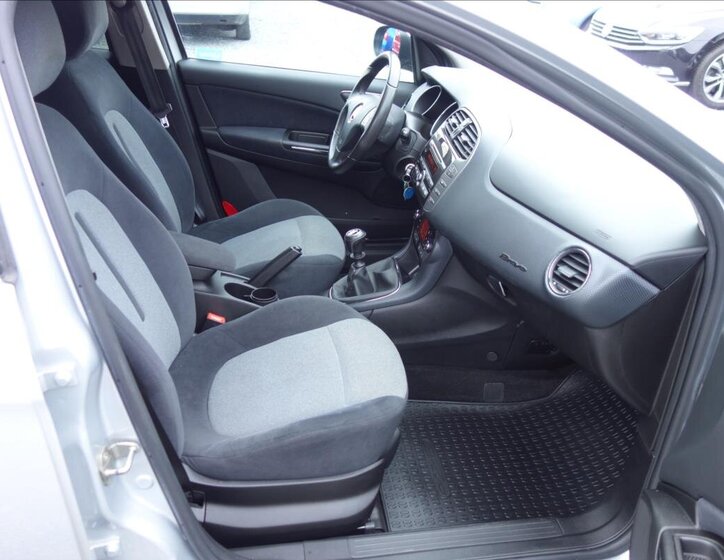 Fiat Bravo Hatchback 1,6 l 88 kw