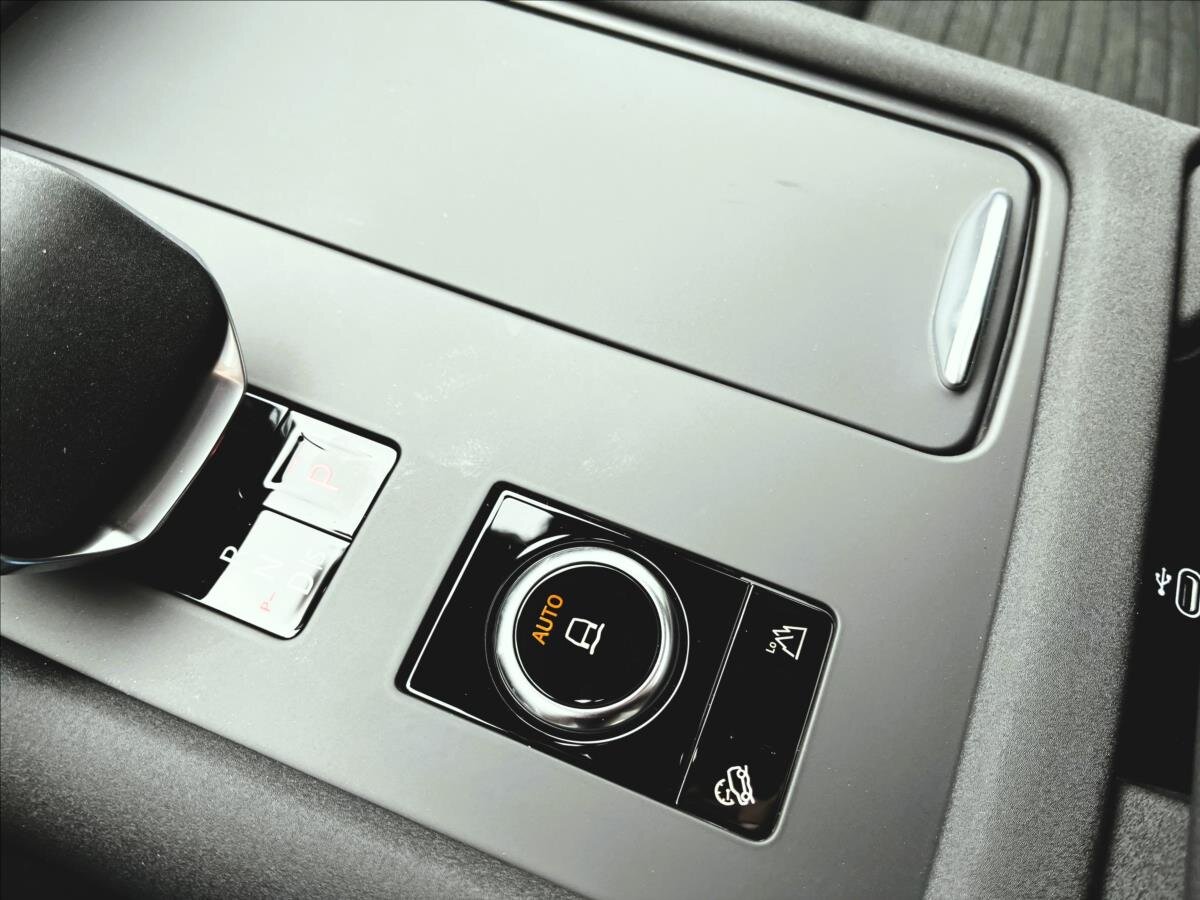 Land Rover Discovery SUV / Terénní 3,0 l 257 kw