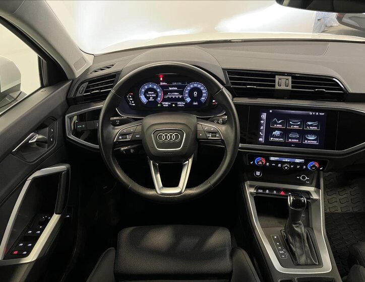 Audi Q3 SUV 1,5 l 110 kw