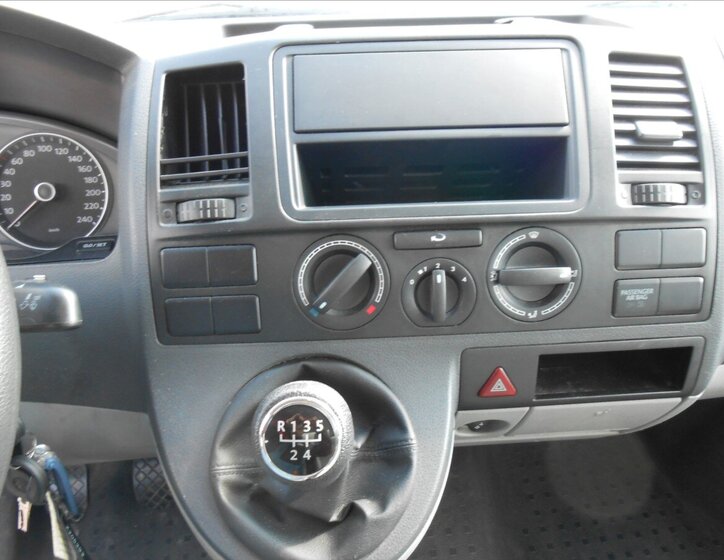 Volkswagen Transporter Kombi 2,0 l 75 kw