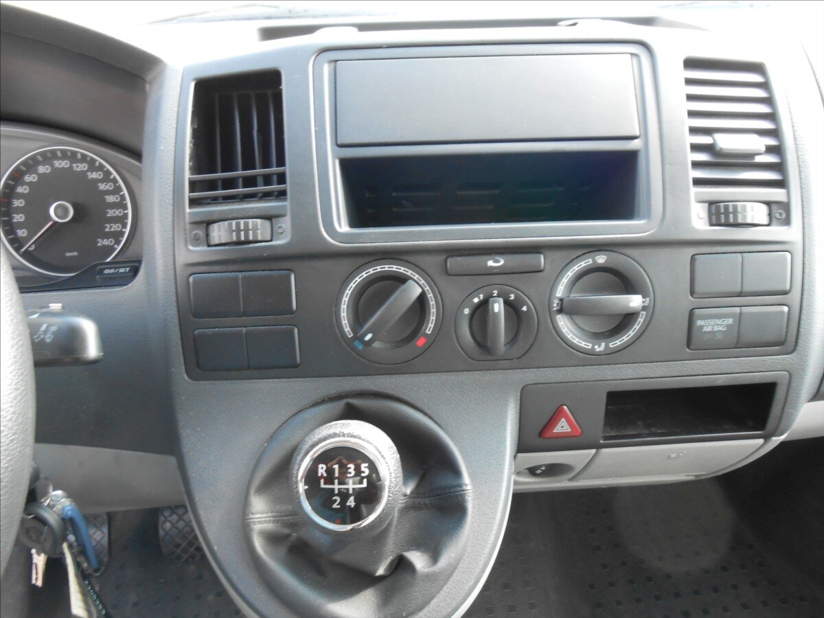 Volkswagen Transporter Kombi 2,0 l 75 kw