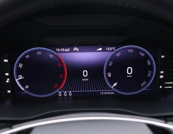 Škoda Karoq SUV / Terénní 2,0 l 110 kw