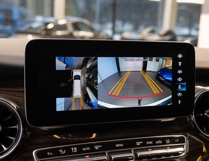 Mercedes-Benz Třídy V 12