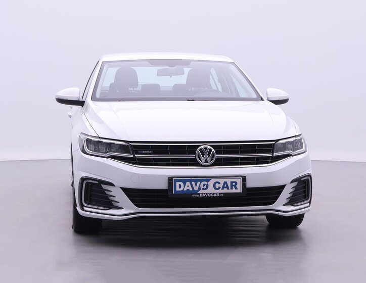 Volkswagen Bora Sedan / Limuzína 0,0 100 kw