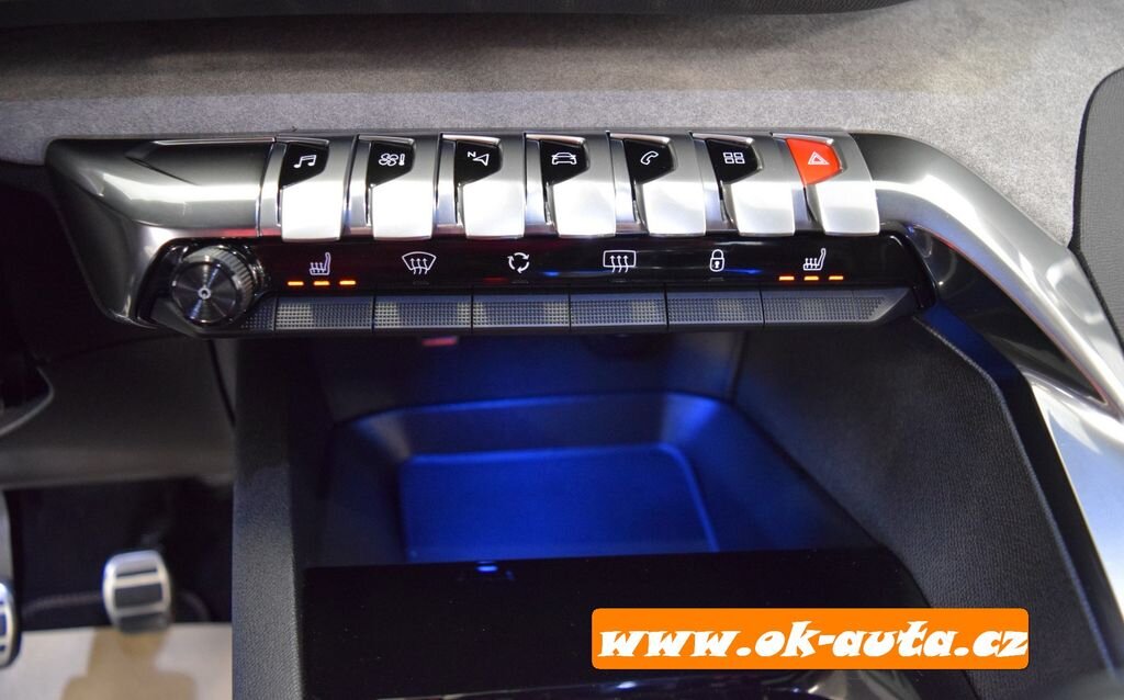 Peugeot 5008 MPV 1,5 l 96 kw