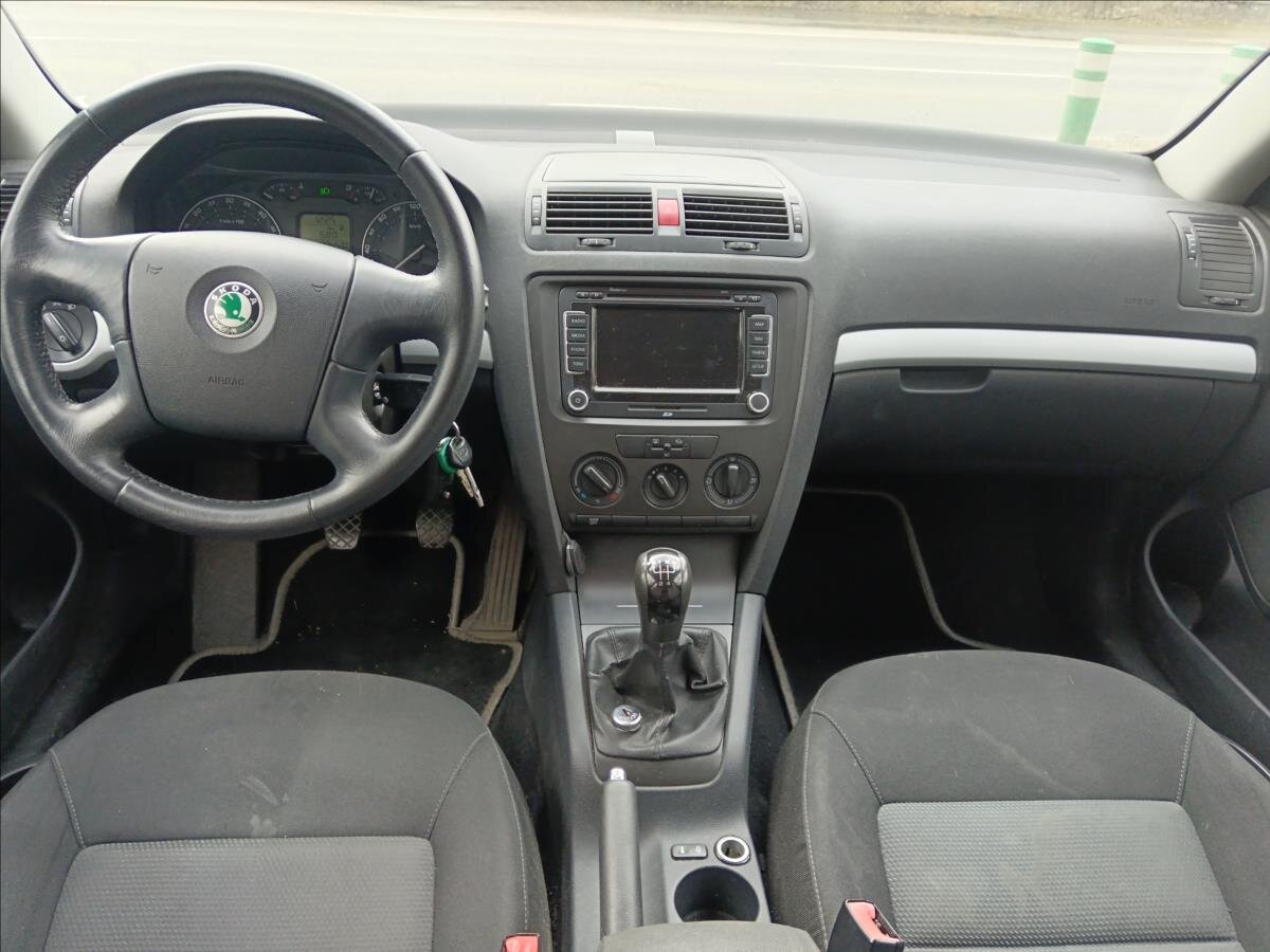 Škoda Octavia Sedan / Limuzína 1,9 l 77 kw