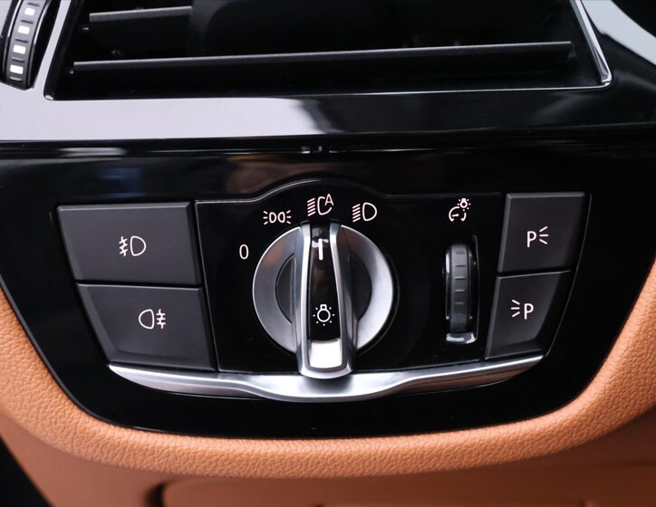 BMW Řada 5 Kombi 2,0 l 120 kw