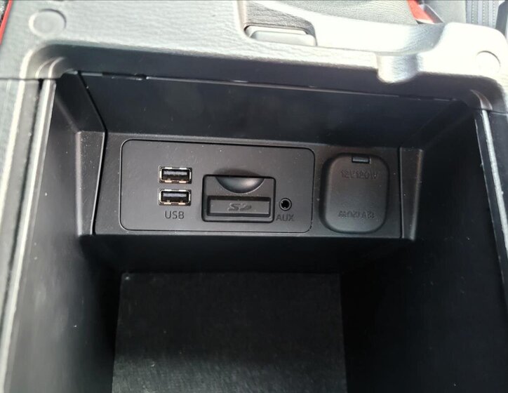 Mazda 3 Sedan / Limuzína 2,0 l 88 kw