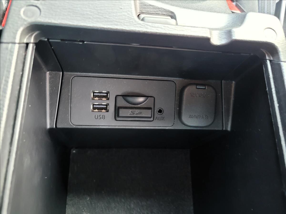 Mazda 3 Sedan / Limuzína 2,0 l 88 kw