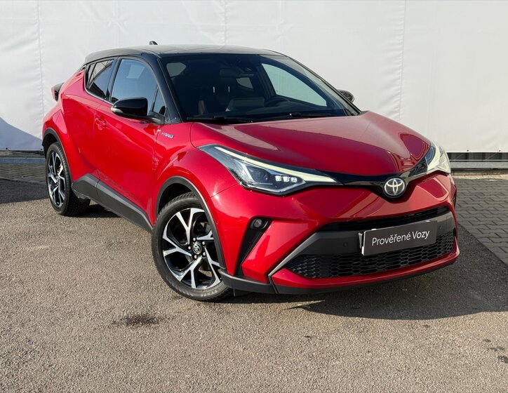 Toyota C-HR SUV / Terénní 1,8 l 72 kw