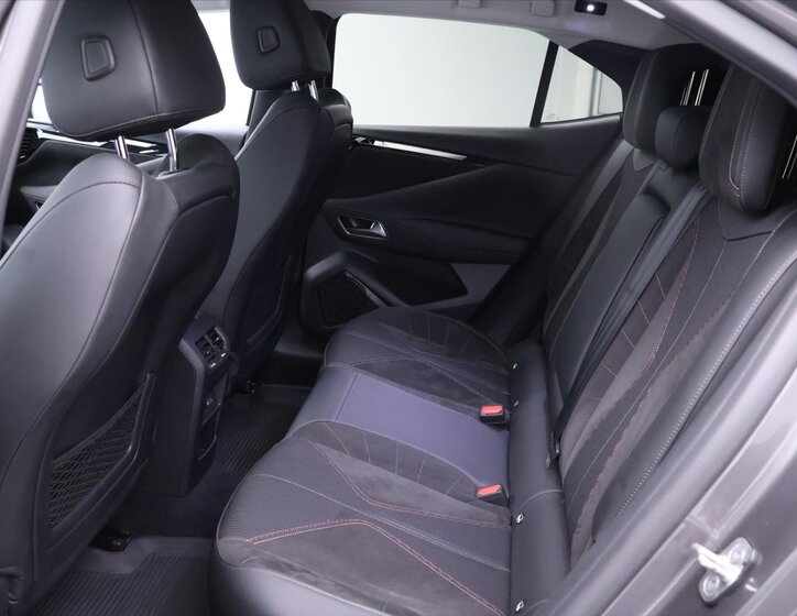 DS Automobiles DS4 Hatchback 1,6 l 165 kw