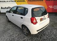Chevrolet Aveo 4