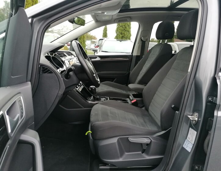 Volkswagen Touran 10