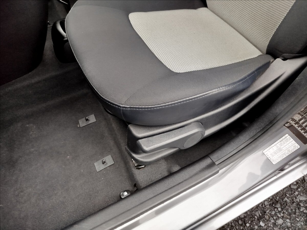 Hyundai i10 Hatchback 1,1 l 49 kw